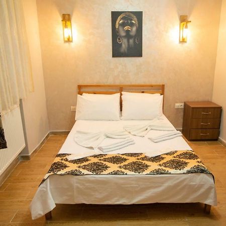 Gold Rose Apart Apartment Istanbul Bagian luar foto